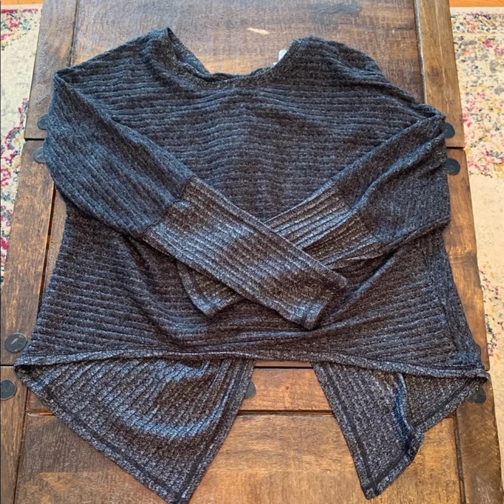 Splendid butterfly back sweater sz M